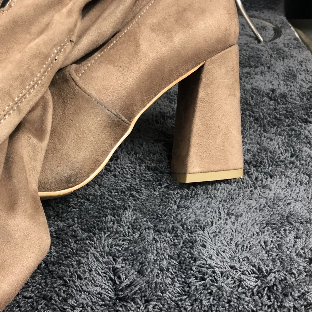 NWOT YOKI style Bridget over the knee boots 3.5” heel suede size‎ 9